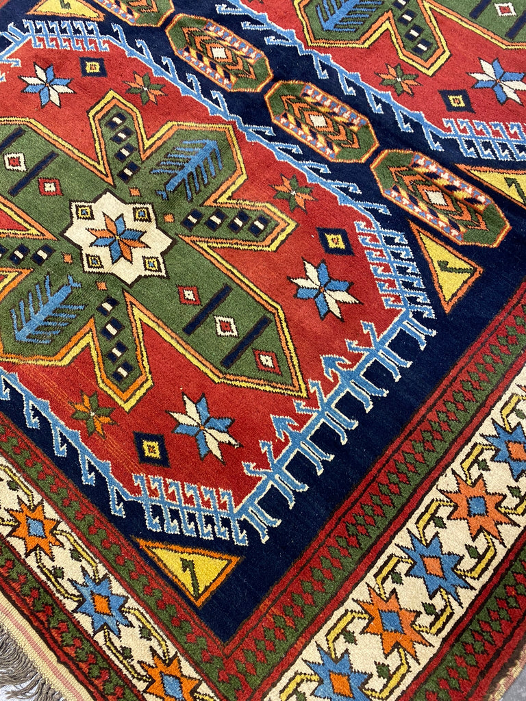 5.3 x 6.1 Genuine Kazak Wool Rug #PIX-16543