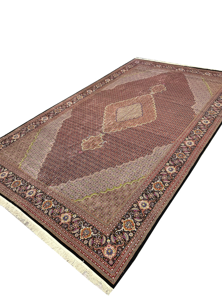 Luxurious-Silk-Wool-Rug.jpg 