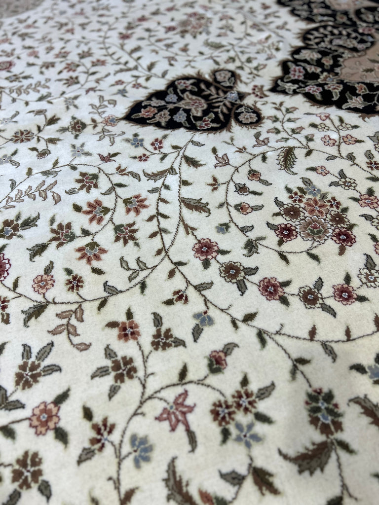 12.5 x 18 Large Ivory Silk & Wool Tabriz Rug 5844