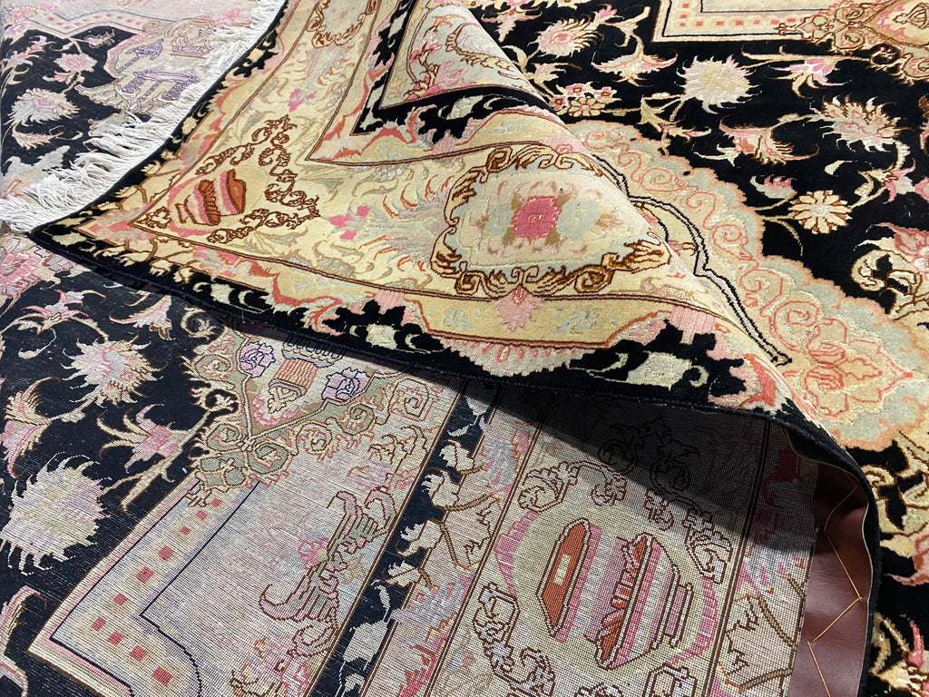 6.9 x 9.11 Black Super Fine Weave Rug 53133