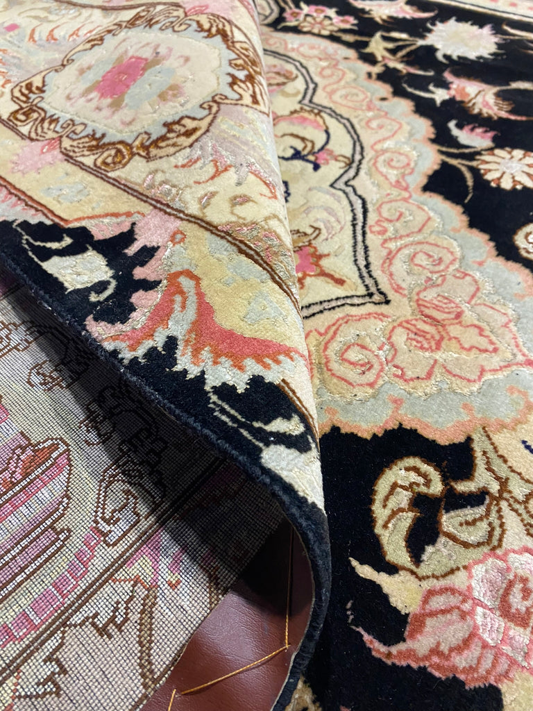 6.9 x 9.11 Black Super Fine Weave Rug 53133