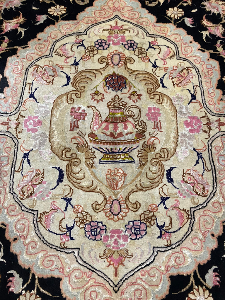 6.9 x 9.11 Black Super Fine Weave Rug 53133