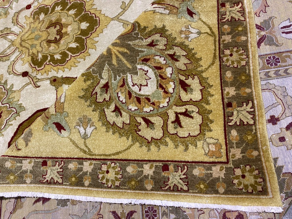 Luxurious-Fine-Quality-Wool-Agra-Rug.jpg