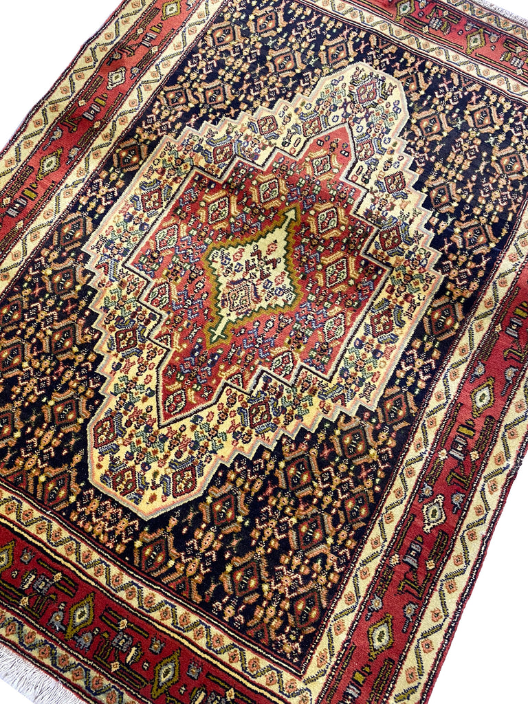 3.11 x 5.5 Salmon Red Persian Hamadan Rug 81442