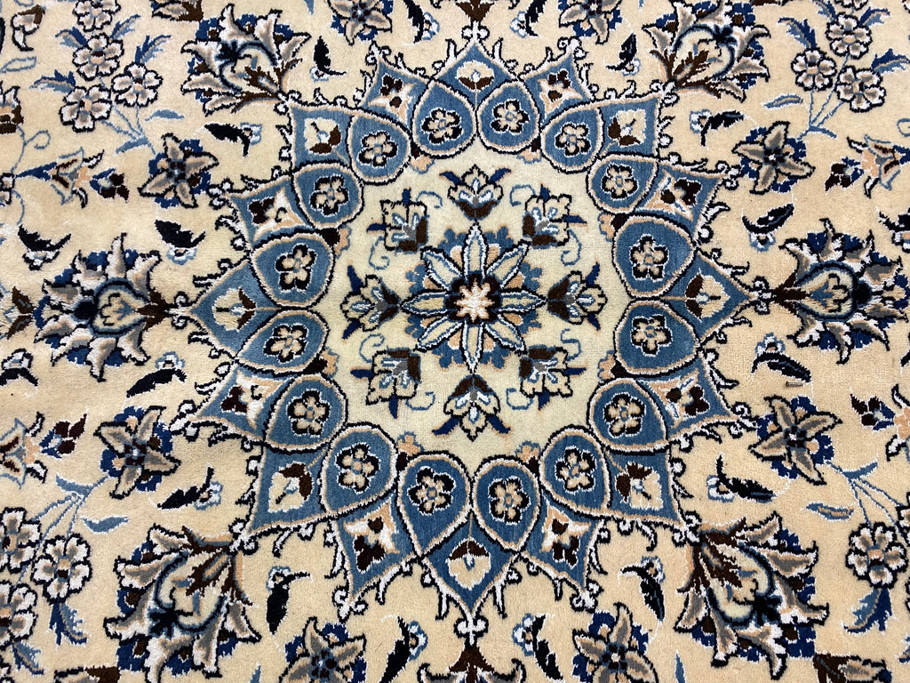 12.7 x 19.2 Authentic Persian Nain Rug Wool and Silk #PIX-122