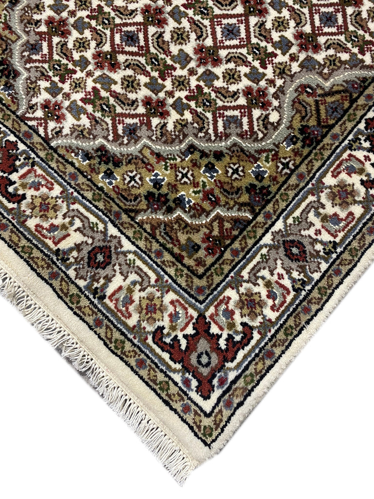 2.5 x 4.8 x 4.8 Mahi Tabriz Handmade Wool and Silk Rug #F-6817