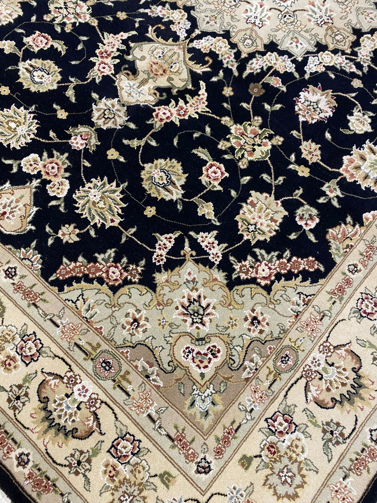 5.9 x 8.9 Wool and Silk Quality Handmade Rug BLACK #PIX-8527