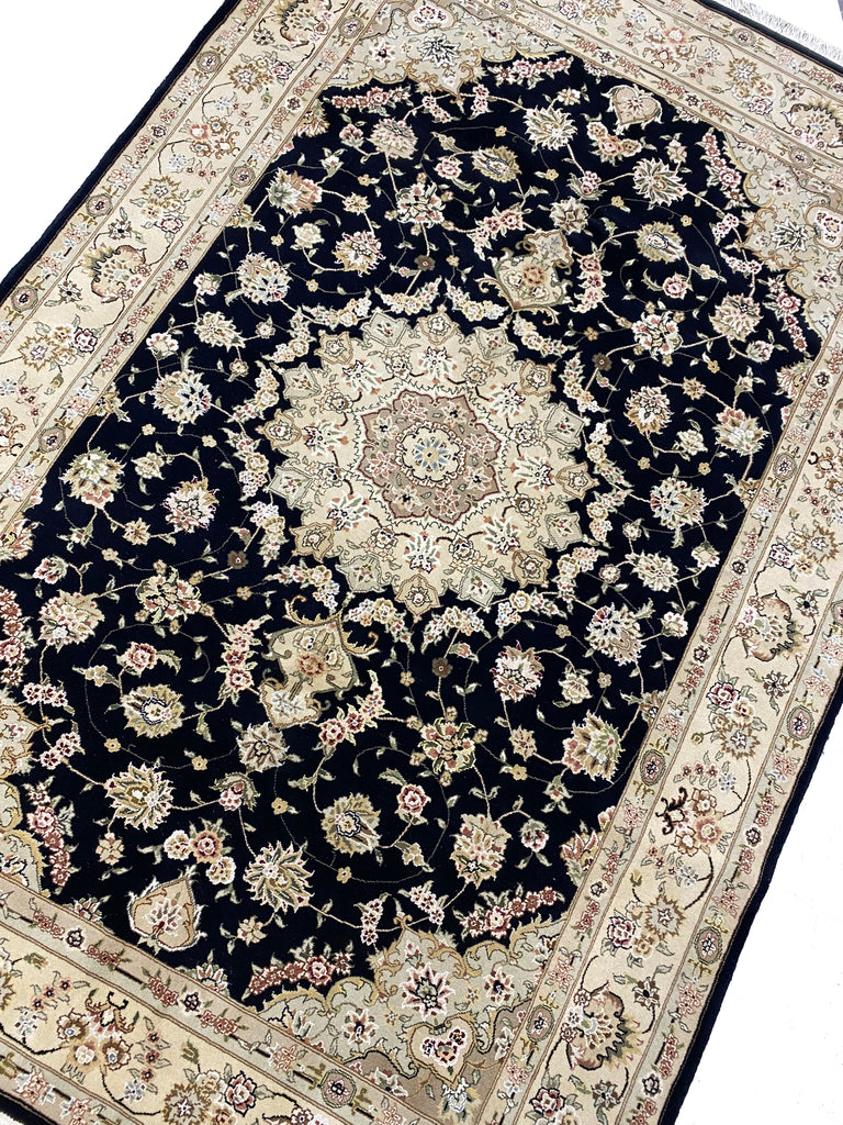 5.9 x 8.9 Wool and Silk Quality Handmade Rug BLACK #PIX-8527