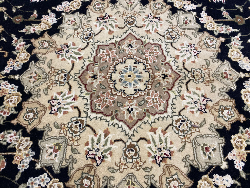 5.9 x 8.9 Wool and Silk Quality Handmade Rug BLACK #PIX-8527