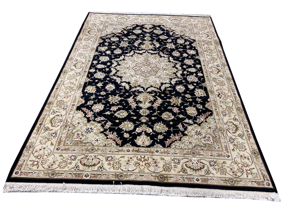 5.9 x 8.9 Wool and Silk Quality Handmade Rug BLACK #PIX-8527