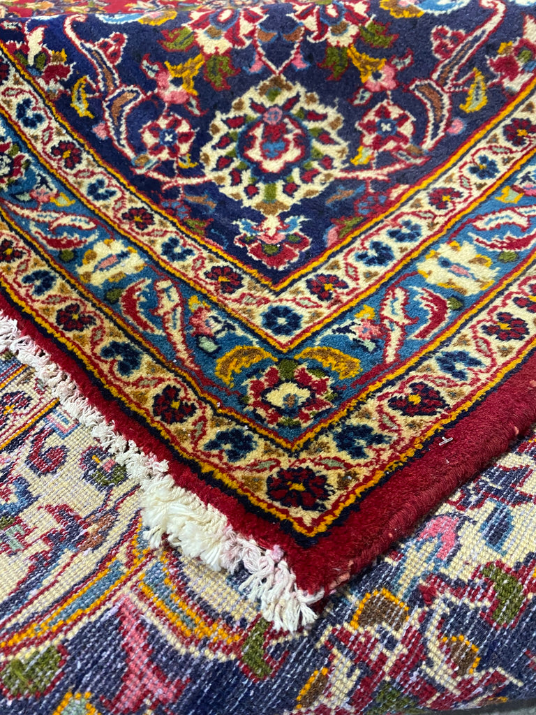 9.7 x 10.8 Squarish Size genuine Persian Kashan Rug #F-6829