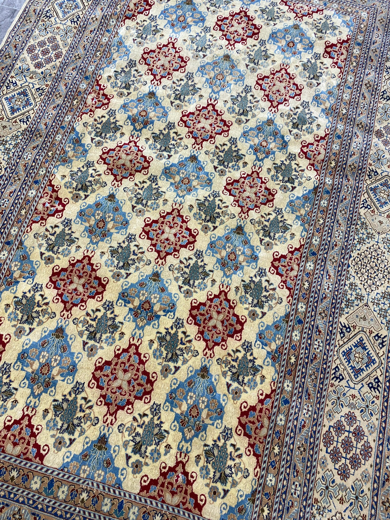 5.2 x 8.7 Fine Persian Nain Rug Wool and Silk Geometric #PIX-15878
