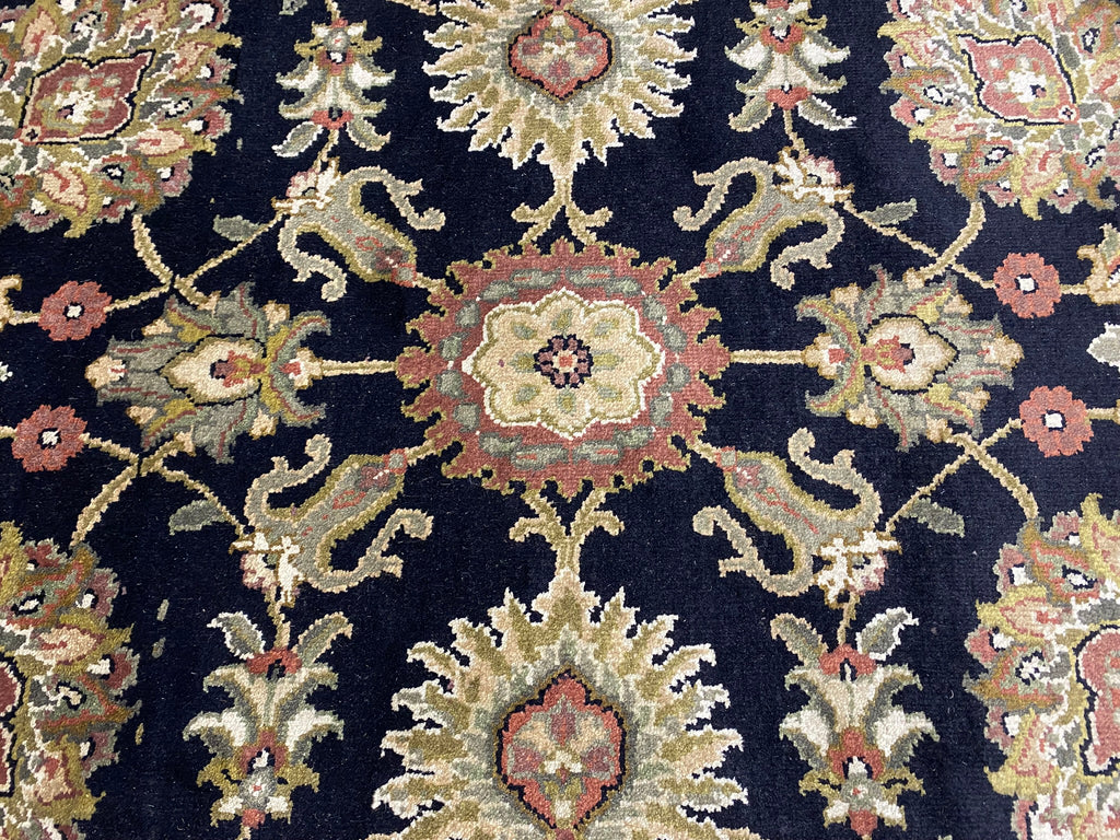 4 x 11.10 Black Luxurious Wool Material Hand-knotted Agra Rug 11370