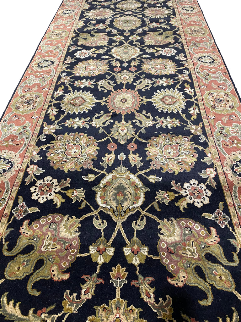 4 x 11.10 Black Luxurious Wool Material Hand-knotted Agra Rug 11370