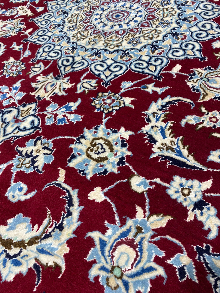 6.5 x 10 Authentic Persian Nain Rug Wool and Silk Fine Weave IRAN #F-6953