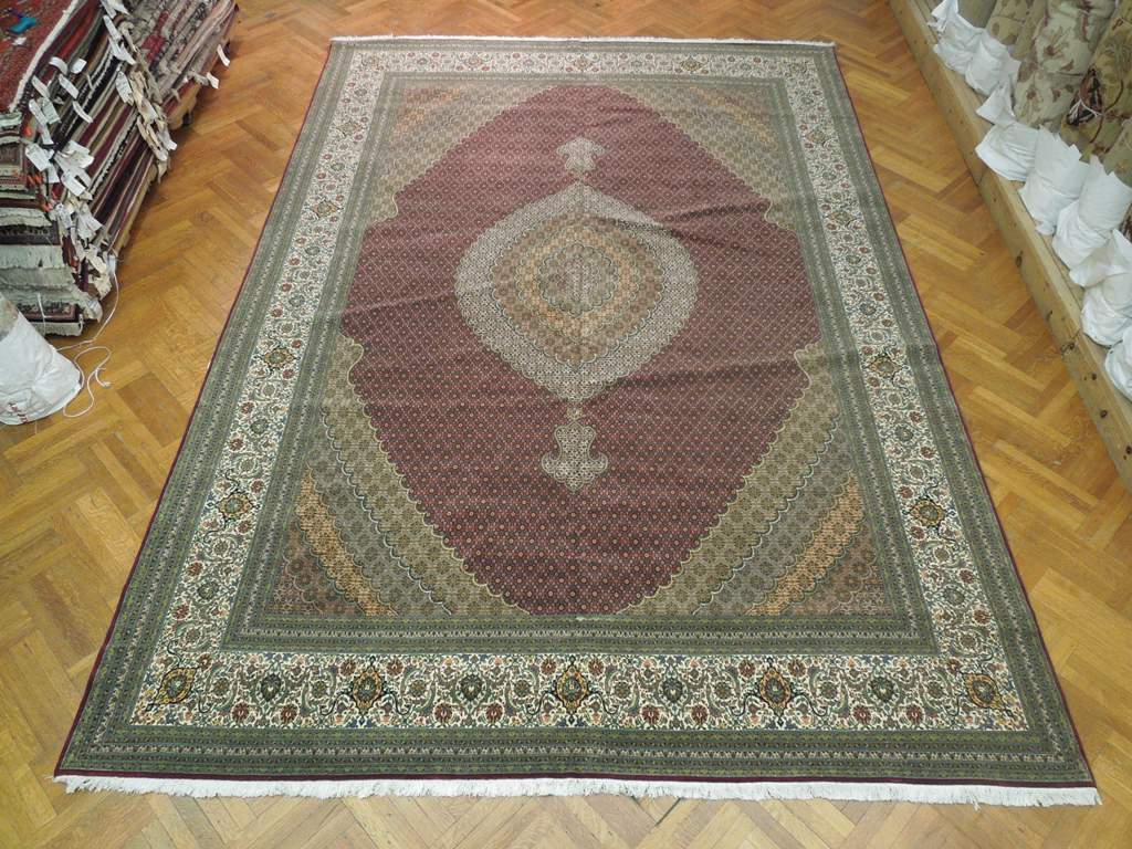 Luxurious-Authentic-Persian-Tabriz-Rug.jpg