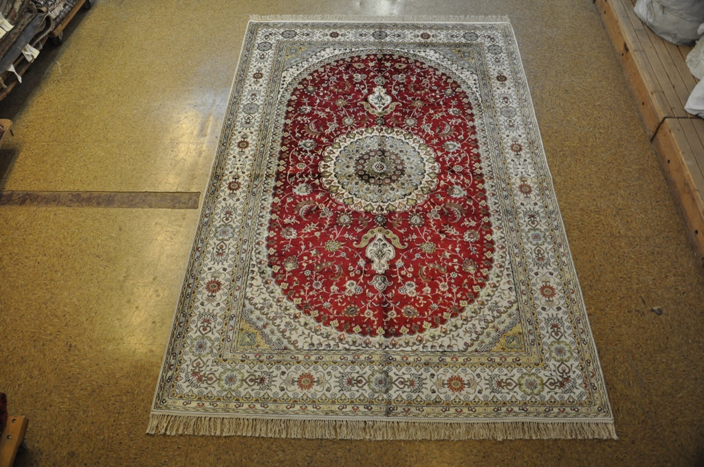 6 x 9 SILK Hand-Knotted Rug #PIX-27588