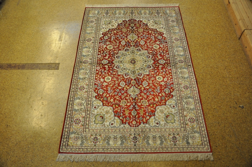 5 x 8 Traditional Area Rug Silk #PIX-27475