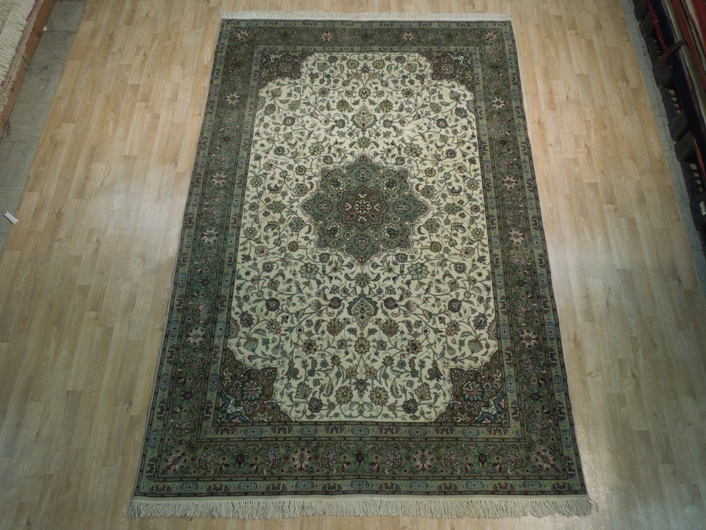6.7 x 10 Fine Quality Persian Wool and Silk Tabriz Rug 400 KPSI #PIX-18144
