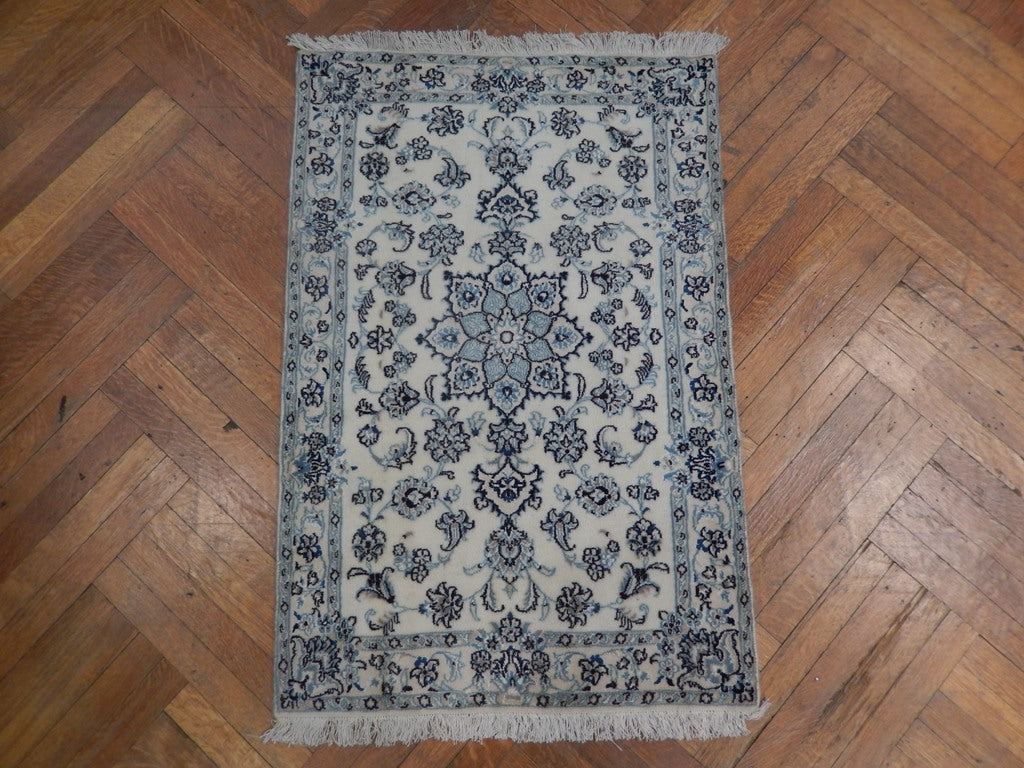 2.9 x 3.9 Persian Nain Rug Handmade Iran #PIX-23049