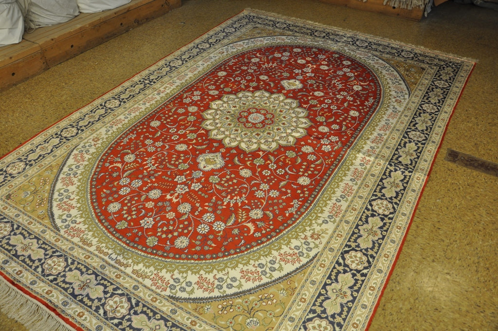 6 x 9 Transitional Silk Handmade Rug #PIX-27593