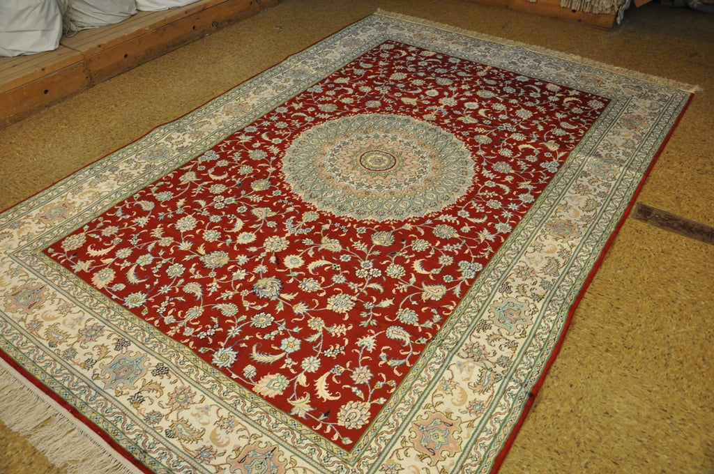 6 x 9 Traditional Silk Rug Hand-Knotted #PIX-27582