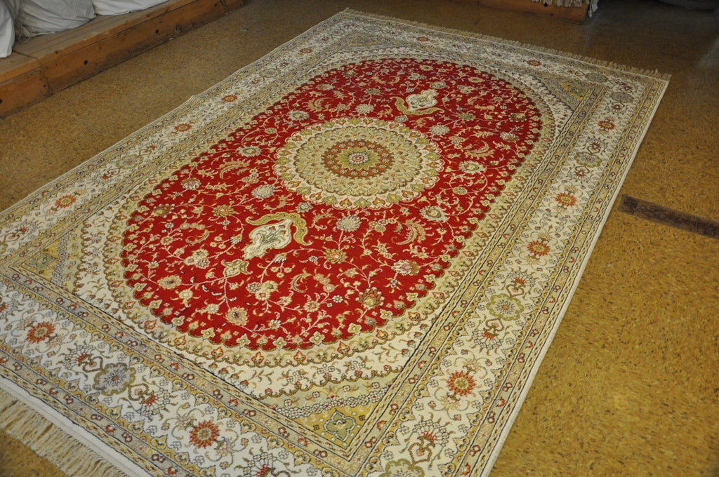 6 x 9 SILK Hand-Knotted Rug #PIX-27588