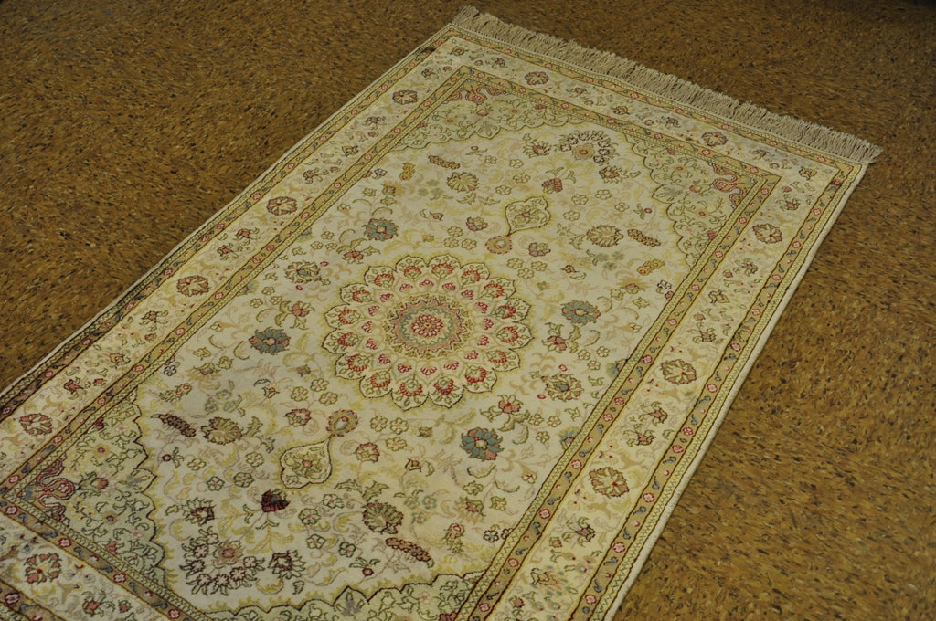 3 x 5  Silk Handmade Area Rug #PIX-28742