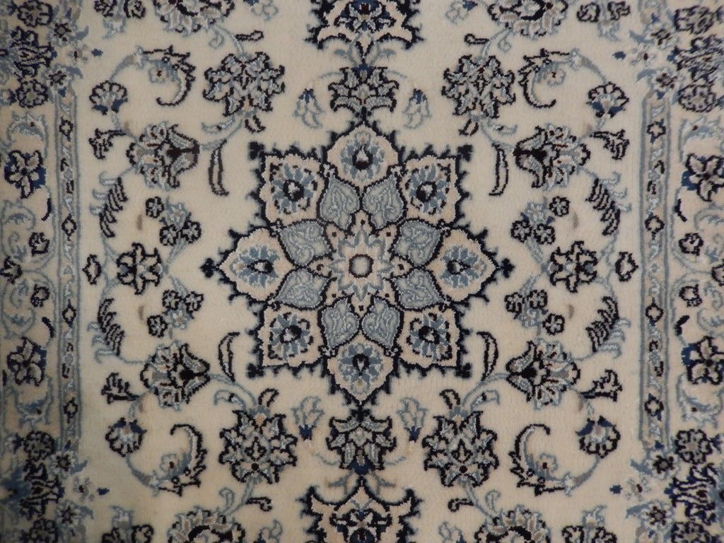 2.9 x 3.9 Persian Nain Rug Handmade Iran #PIX-23049