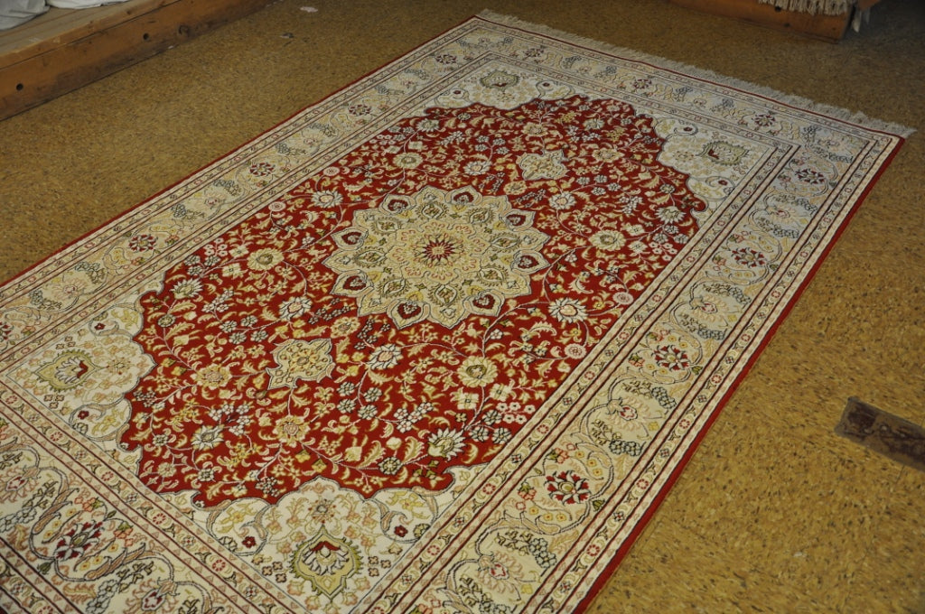 5 x 8 Traditional Area Rug Silk #PIX-27475
