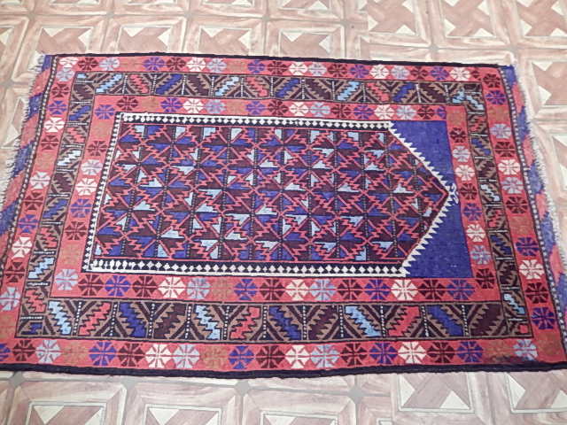 Authentic-Ethnic-Tribal-Baluchi-Prayer-Rug.jpg 