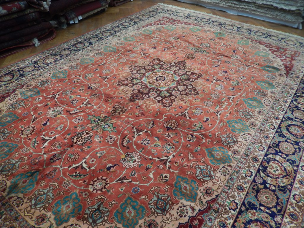 10 x 13.7 Authentic Persian Quality Wool Rug #PIX-23605