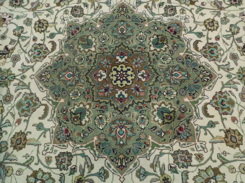6.7 x 10 Fine Quality Persian Wool and Silk Tabriz Rug 400 KPSI #PIX-18144