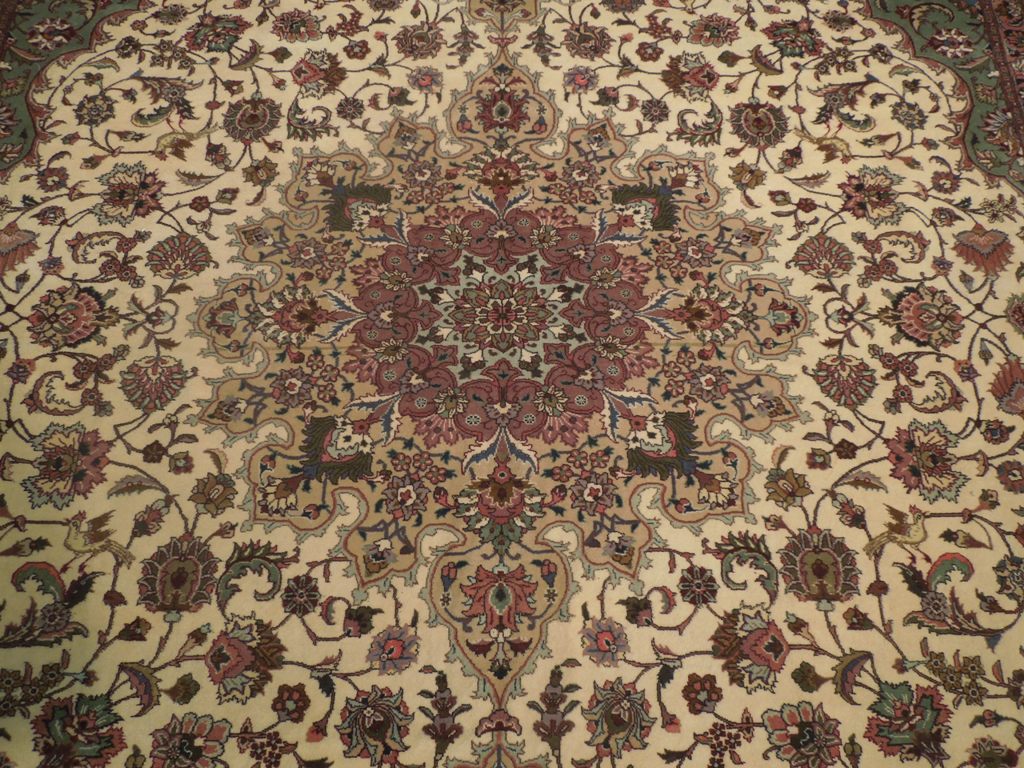 8.1 x 9.9 Authentic Persian Tabriz Iran Wool and Silk Rug KPSI 400 #PIX-18230