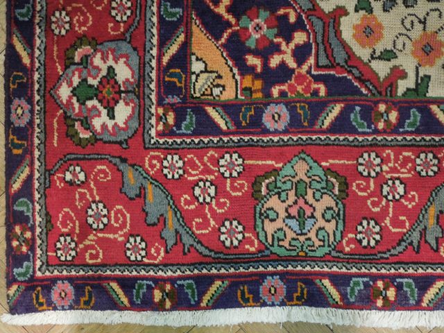 6.7 x 9.6 Persian Tabriz Rug Open Field #PIX-15490