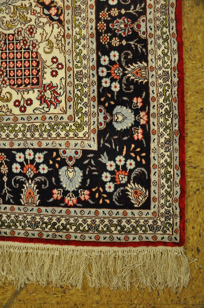6 x 9 Traditional Hand-Knotted Silk Rug #PIX-27544