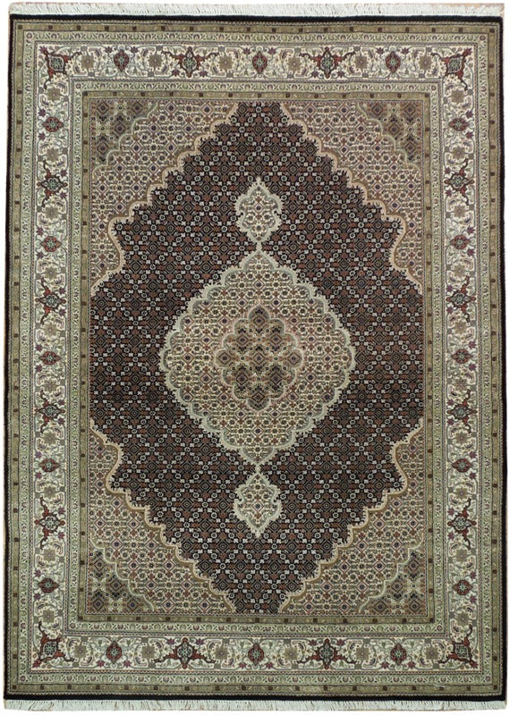 5.8 x 7.9 Traditional Woo Silk Hamadan Rug