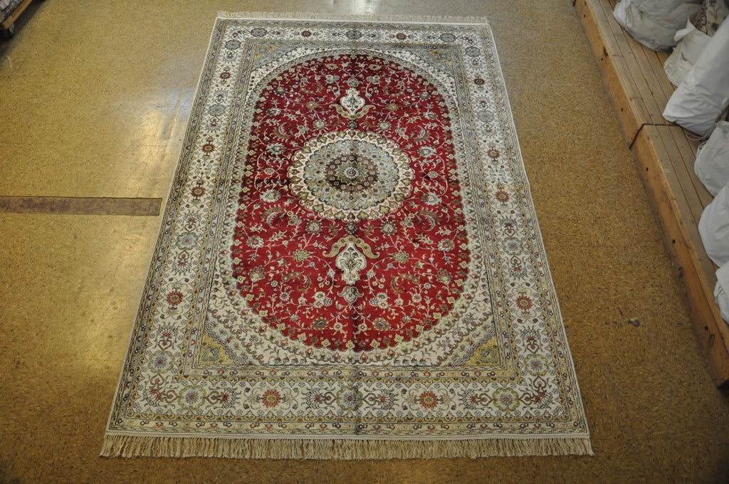 6 x 9 SILK Hand-Knotted Rug #PIX-27588