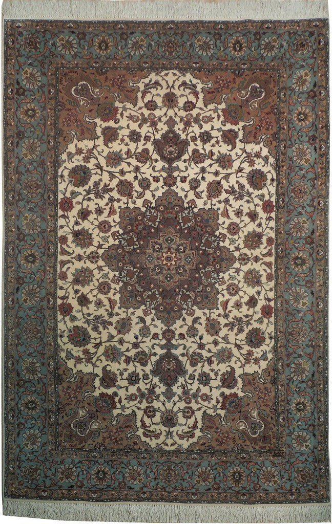 6 x 9 Persian Quality 400 KPSI Wool and Silk Tabriz Rug