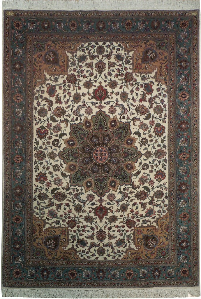 6.5 x 9 Fine Quality Persian Tabriz Rug Wool and Silk 400 Kpsi