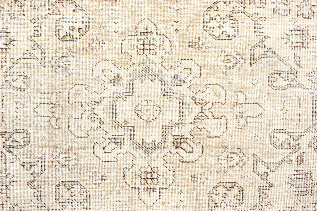 6' x 9' Vintage Hand-knotted Persian Rug Neutral TAUP Light Gray Distressed carpet Pre-Owned PK128