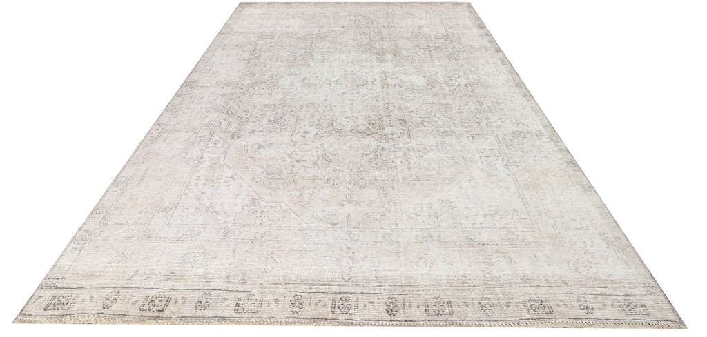 6' x 9' Vintage Hand-knotted Persian Rug Light Gray distressed Pre-Owned PK129