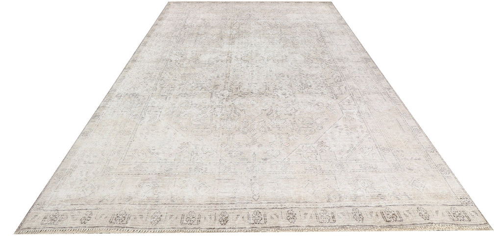 6' x 9' Vintage Hand-knotted Persian Rug Light Gray distressed Pre-Owned PK129