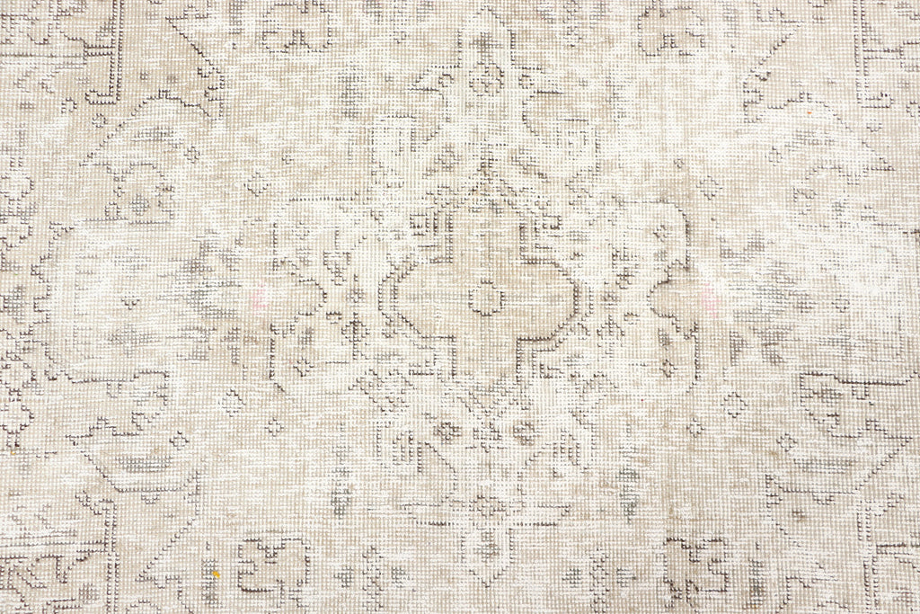 6' x 9' Vintage Hand-knotted Persian Rug Light Gray distressed Pre-Owned PK129