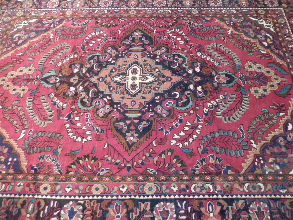 Authentic-Persian-Sarouk-Rug.jpg