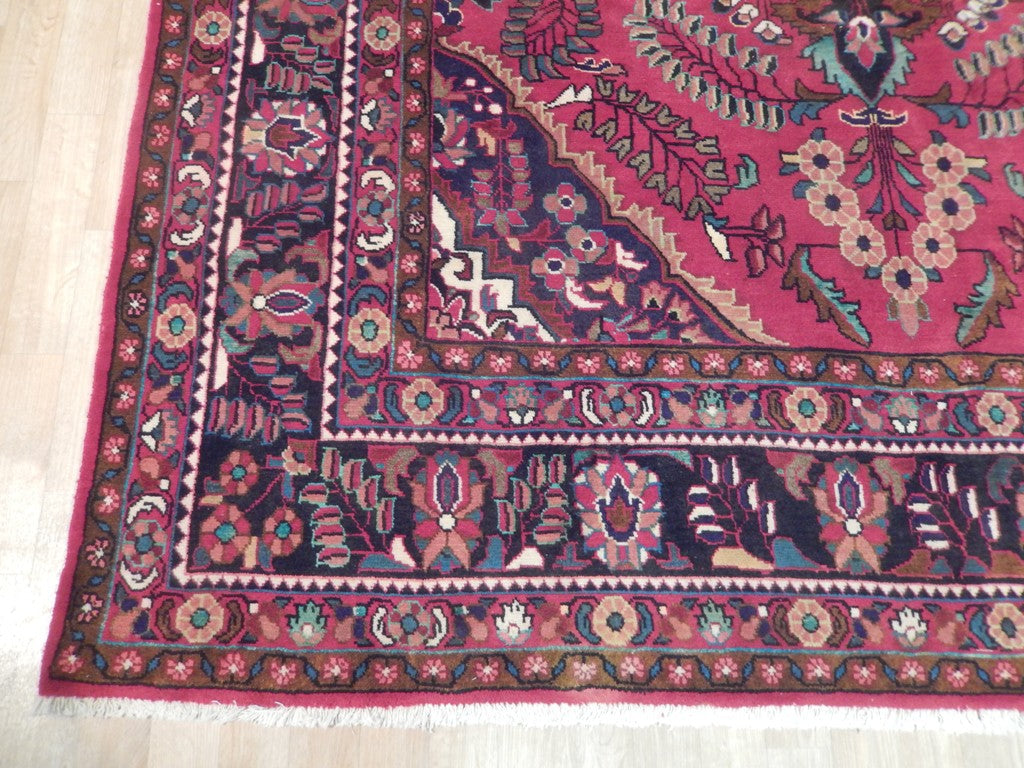 Authentic-Persian-Sarouk-Rug.jpg