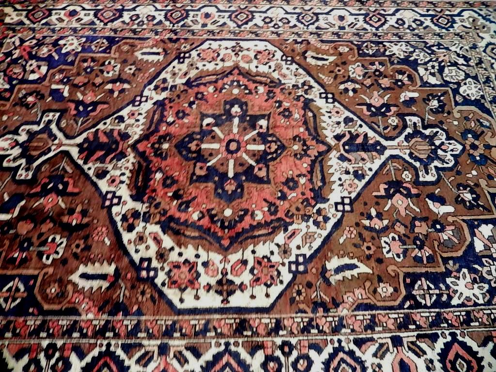 6.11 x 9.11 Orange Red Semi-Antique Persian Bakhtiari Rug #B-72102