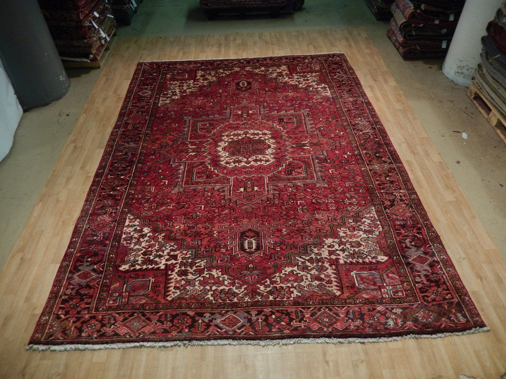 9.4 x 12.7 Red Semi-Antique Persian Heriz Rug 73149