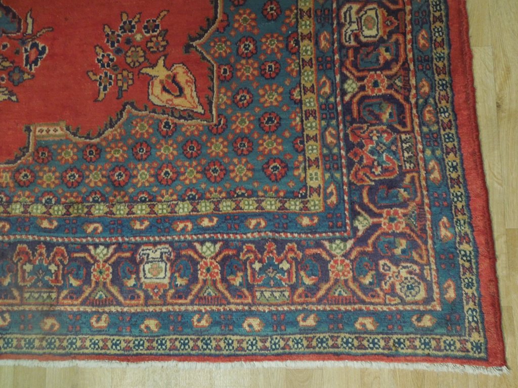 Excellent-Condition-10' x 11'-Red-Semi-Antique-Persian-Sarouk-Rug.jpg