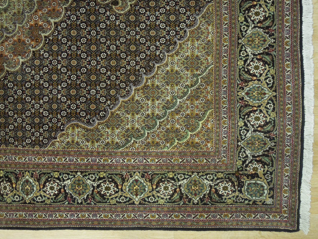 5 x 6.4 Black Wool & Silk Fine Quality Persian Tabriz Mahi Rug 74984